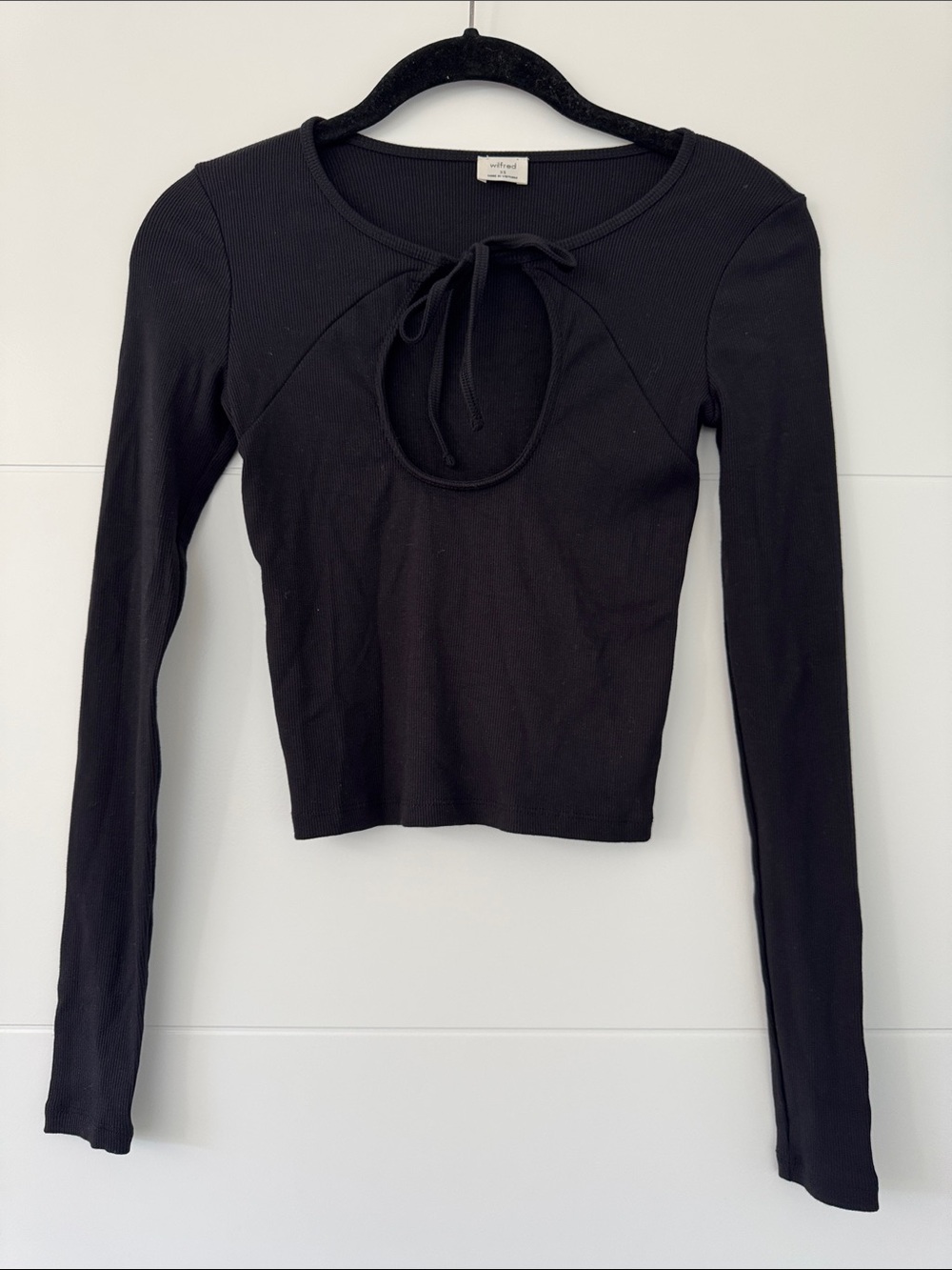 Wilfred Long Sleeve Tie Front Top in Black Size Small Like New